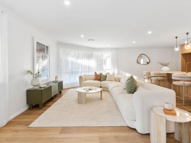 34a Canada Place, ARUNDEL, QLD 4214