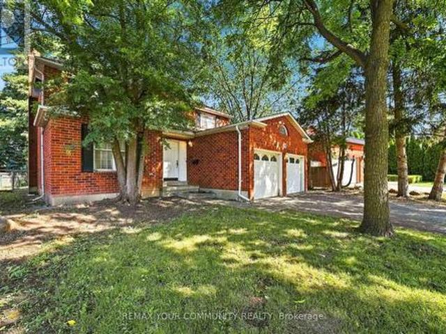 34A Claridge Drive, Richmond Hill, ON, L4C 6H3 house for sale | Listing ID N13637 | Royal LePage