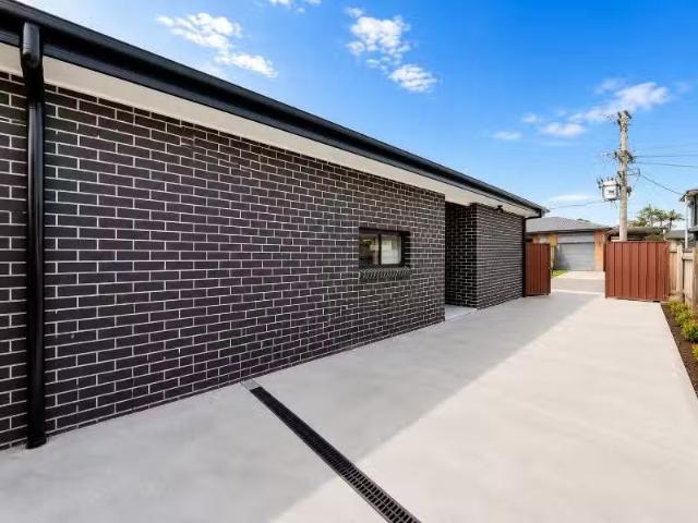 34A Avoca Road, Canley Heights House for rent Listed by Benji.