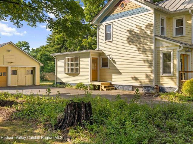 3506 Main St