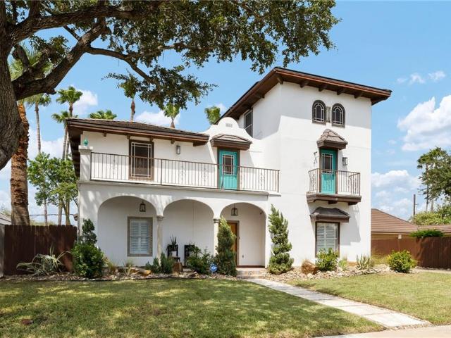 3508 Plazas Del Lago Drive
