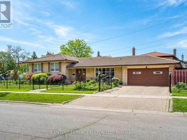3500 Silverplains Drive, Mississauga, ON, L4X 2P4 house for sale | Listing ID W13551 | Royal LePage