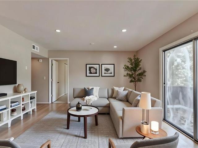 3501 Roswell Road NE 107