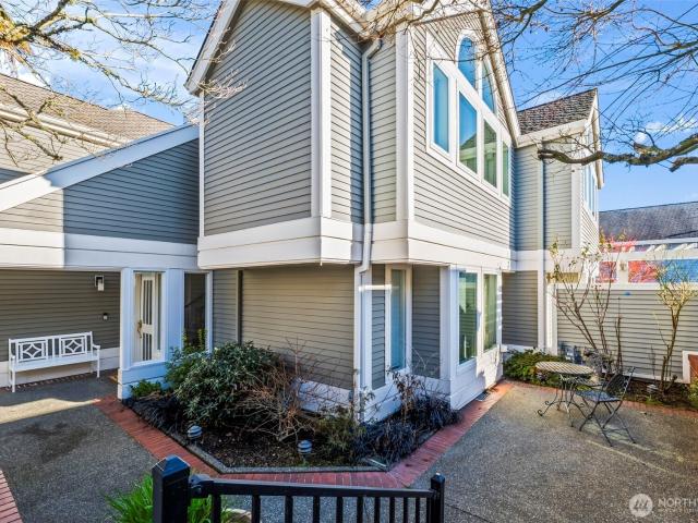 3503 Harborview Drive # 2