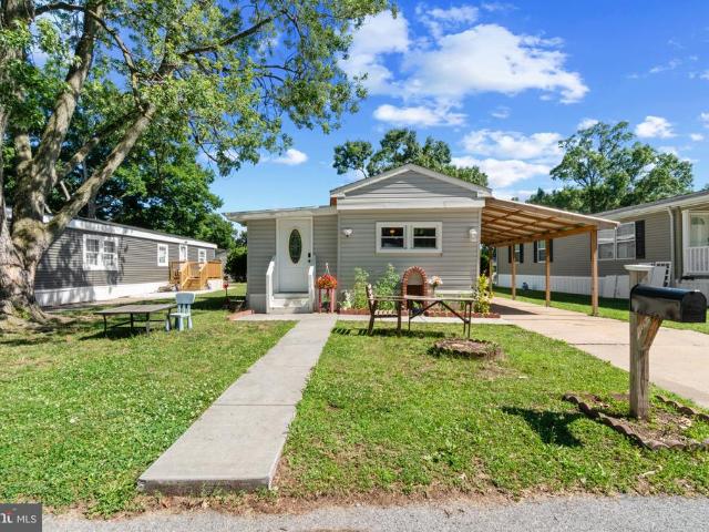 3503 Honeysuckle Lane