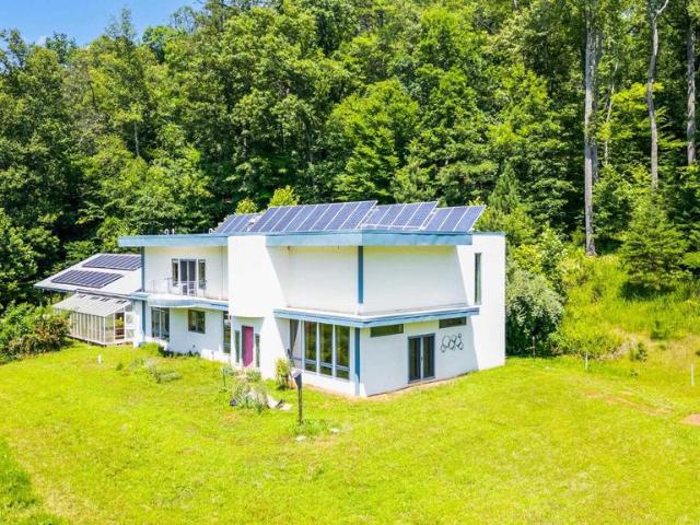 350 Creekside Ln
