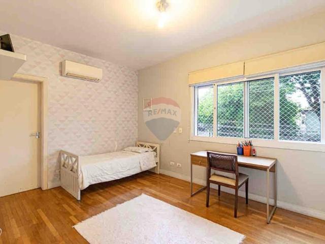 350 Área Útil Casa Alugar, 3 Dormitórios localizado em Planalto Paulista, São Paulo, São Paulo, 04061030 | Brasil