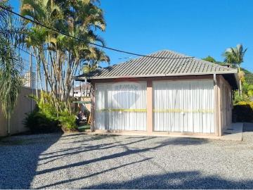 350 Área Útil Casa de Condomínio Alugar, 4 Dormitórios localizado em Bairro Ariribá, Balneário Camboriú, Santa Catarina, 88338 630 | Brasil