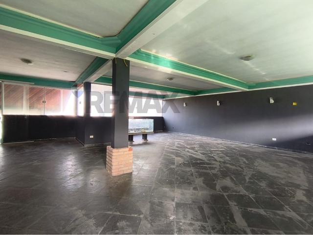 350 Área Útil Sobrado Alugar, 5 Dormitórios localizado em Rua Augusto Gastão, 5555555, Vila Nossa Senhora das Vitórias, Mauá, São Paulo, 09360160 | Brasil
