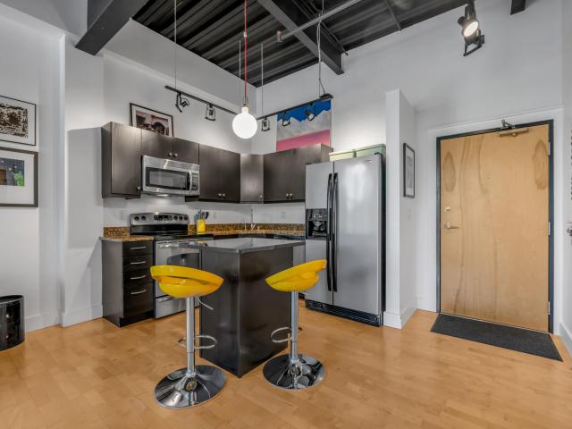 350 E Short Street # 305