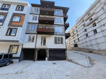 350 Evlerde Merkezi Konumda Kapalı Otoparklı Satılık 1+1 Daire