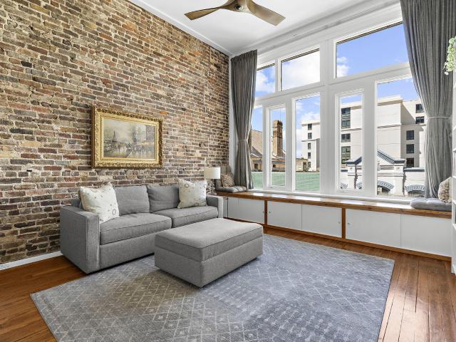 350 King Street 301