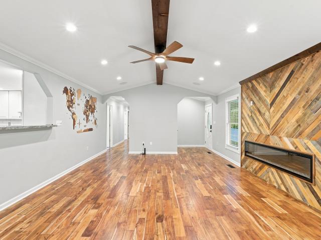 350 Holmes Drive