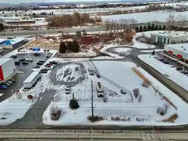 350 Lake Road, Clarington Bowmanville, ON, L1C 4P8 vacant.