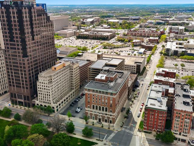 350 N Meridian Street # 804
