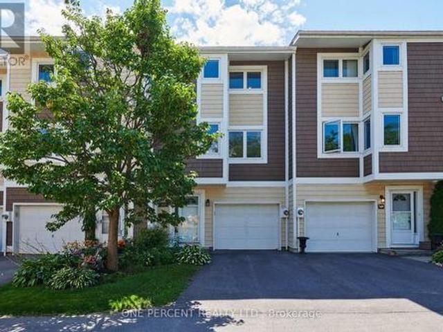 350 Stowe Court, Ottawa, ON, K2K 1Z6 townhouse for sale | Listing ID X13694 | Royal LePage