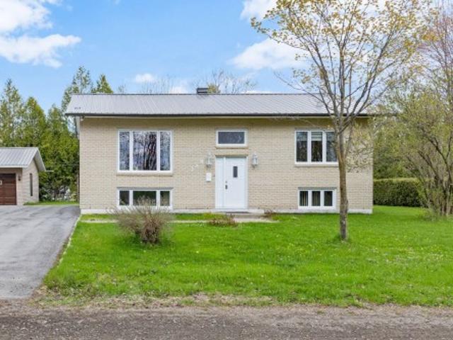 350 Rue Rudolph, Blainville, QC, J7E 4H5 house for sale | Listing ID 20582 | Royal LePage