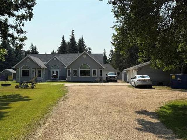 350 Wellington Drive, Portage La Prairie, MB, R1N 3B7 Luxury House for sale | Listing ID 202514 | Royal LePage Carriage Trade Luxury Properties