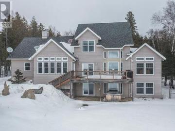 Jocelyn, Ontario - Fireplace, Parking, Swimming pool
