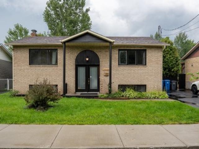3515 Rue Du Collège, Longueuil Saint Hubert, QC, J3Y 5R9 house for sale | Listing ID 25164 | Royal LePage