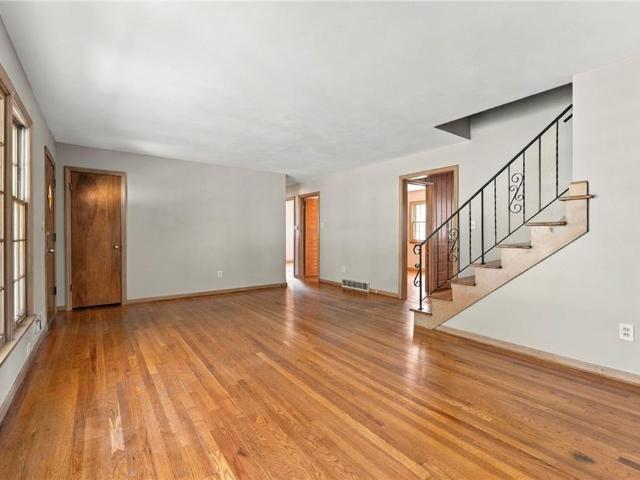 3515 W 49th Street