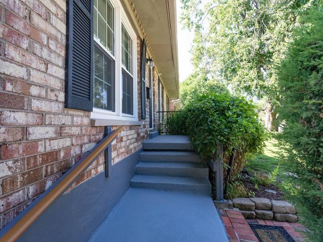 3516 Camelot Drive