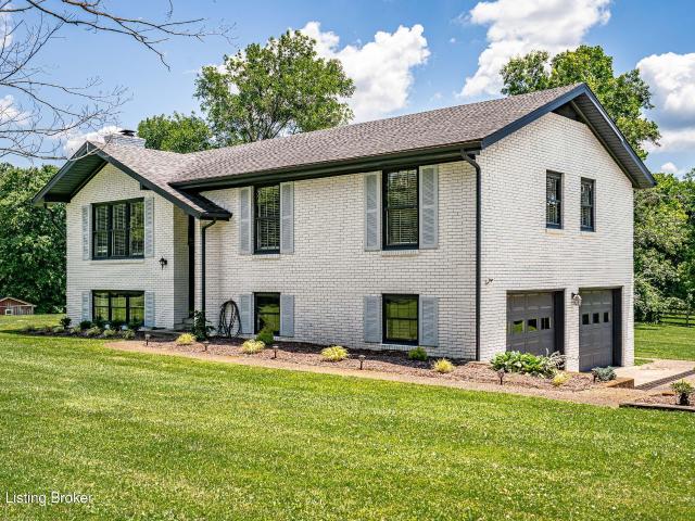 3516 Echo Valley Cir