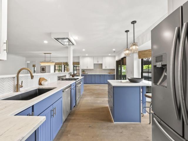 3517 La Rochelle Drive