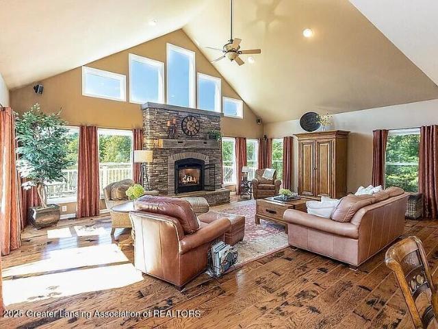 3518 E Long Lake Road