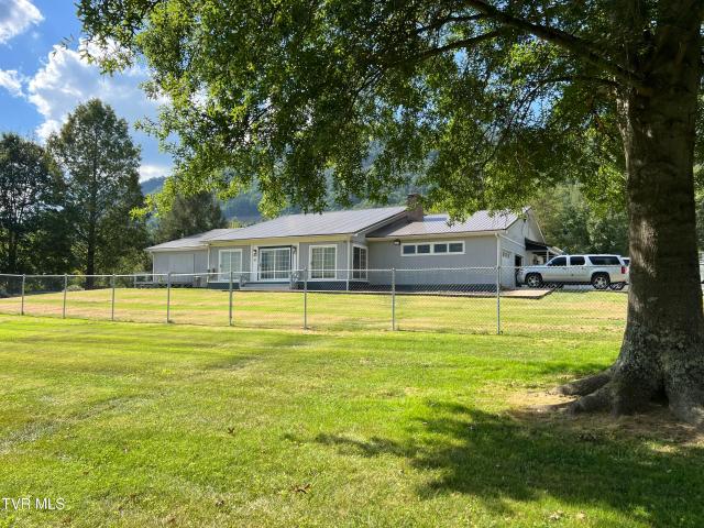 3511 Sunray Lane