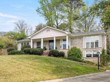 3511 Valley Circle