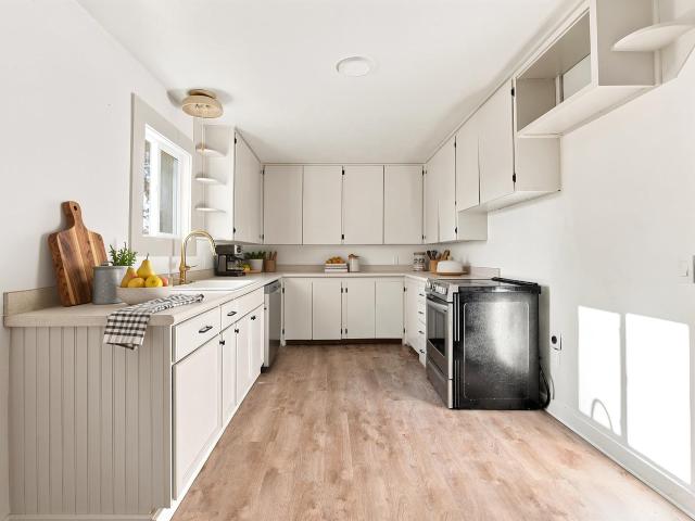 3512 Bowman