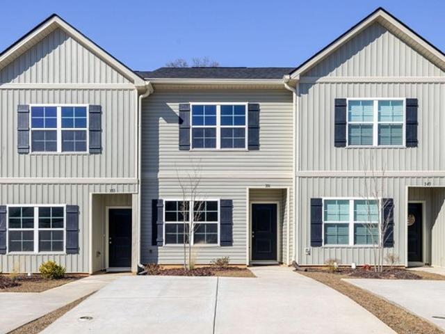 351 Bordeaux Dr, Thomson, GA 30824