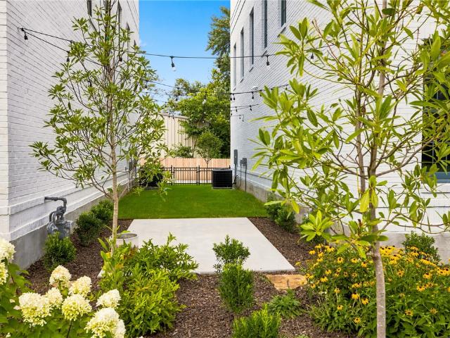 351 SE 4th Street