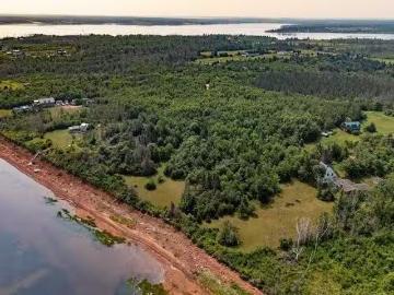 351 Queens Point Road, Tracadie, PE, C0A 1P0 house for sale.