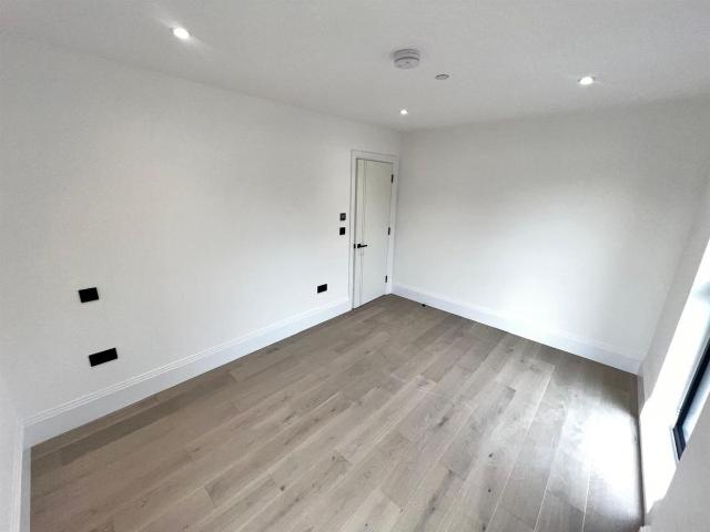 351A Rotherhithe Street, London SE16, 2 bed flat to rent, £2,400 pcm | PrimeLocation
