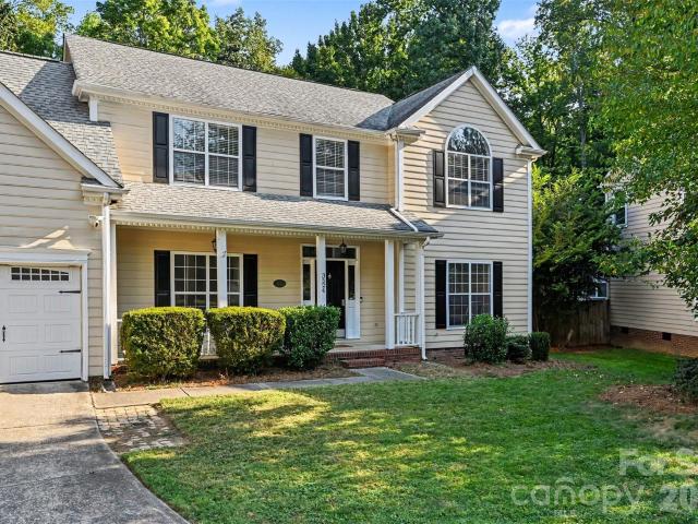 3524 Crescent Knoll Drive