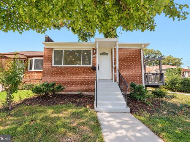 3527 Chadwick Court