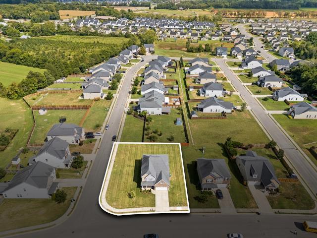 3527 Lantern Ln