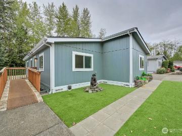 3528 Sylvan Pines