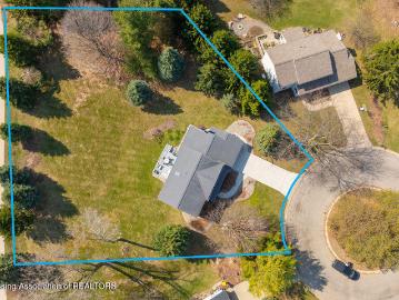 3529 E Hiawatha Drive
