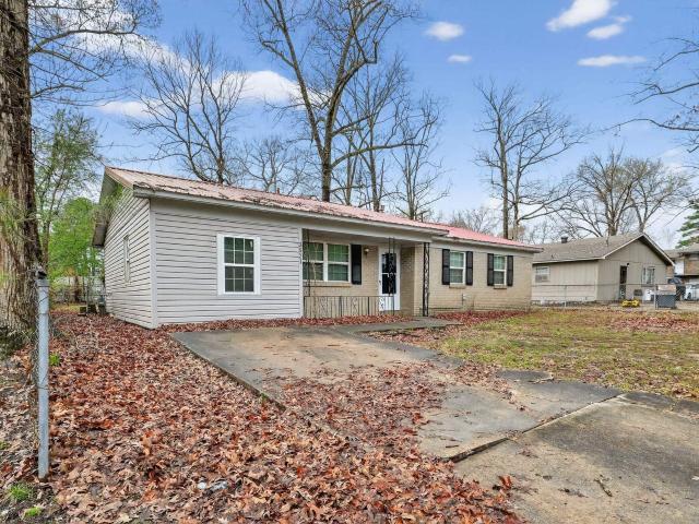 3521 Pinewood Loop