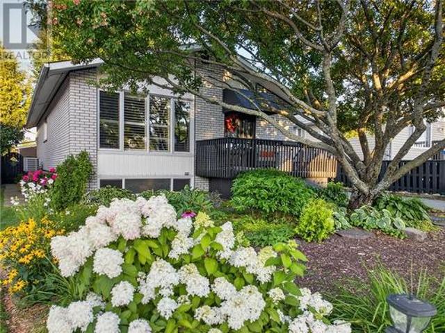 352 Charette Avenue, Chelmsford, ON, P0M 1L0 house for sale | Listing ID 2129 | Royal LePage