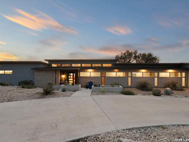 352 Arthur Ct