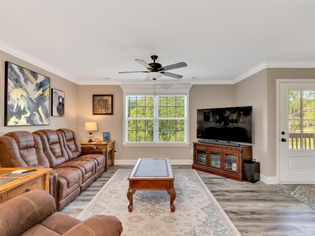 352 Hungry Hollow Road SE