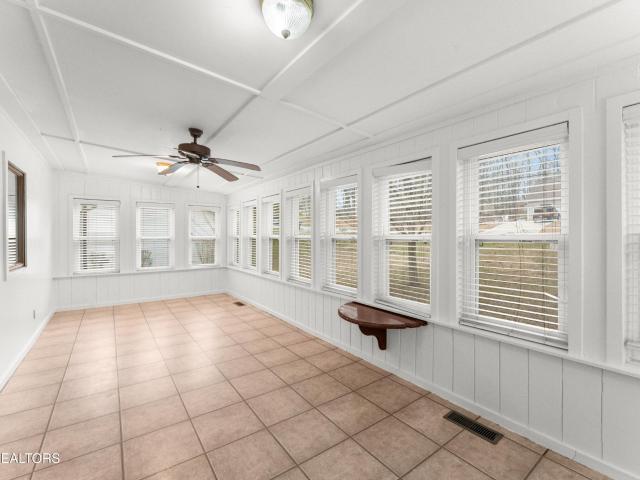 352 Lakeview Drive