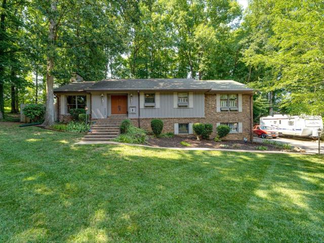 3535 Edgewood Circle