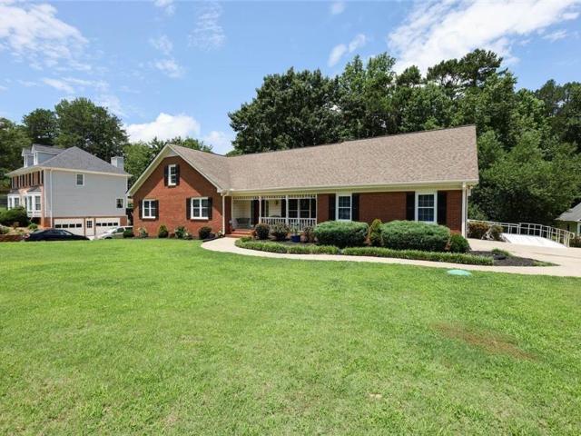 3535 Parkwood Hills CT