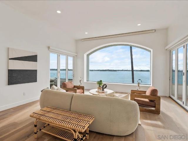 3535 Riviera Dr, San Diego, CA 92109 | MLS #260005