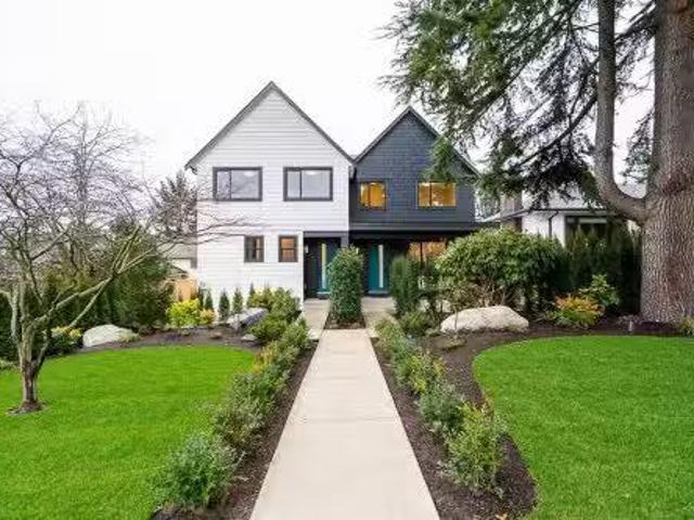 3537 Cambridge Street, Vancouver, BC, V5K 1M3 duplex for sal.
